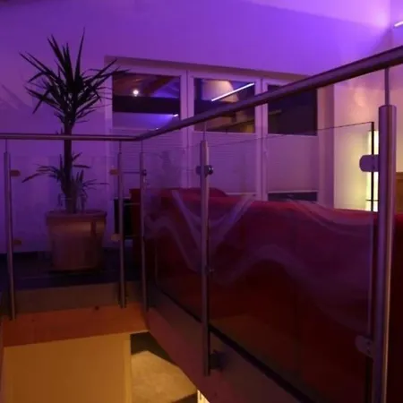 Moderne In Naturlage Am Miltenberg, Modernes Interieur, Profikueche Feriehus Miltenberg